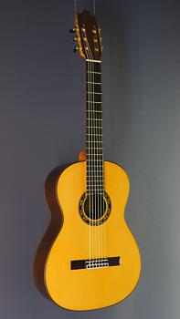 Ricardo Moreno, Tarrega Spruce model, solid guitar made of spruce and rosewood, Spanish classical guitar