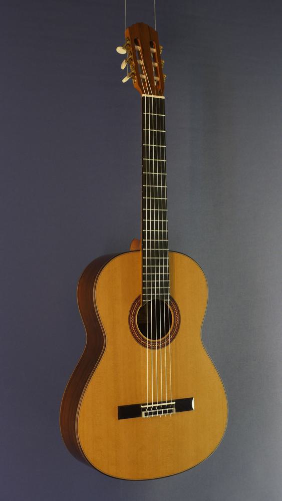 Sascha Nowak Luthier Guitar,  Double Top cedar, Madagascar rosewood, scale 65 cm, year 2020, Classical Guitar